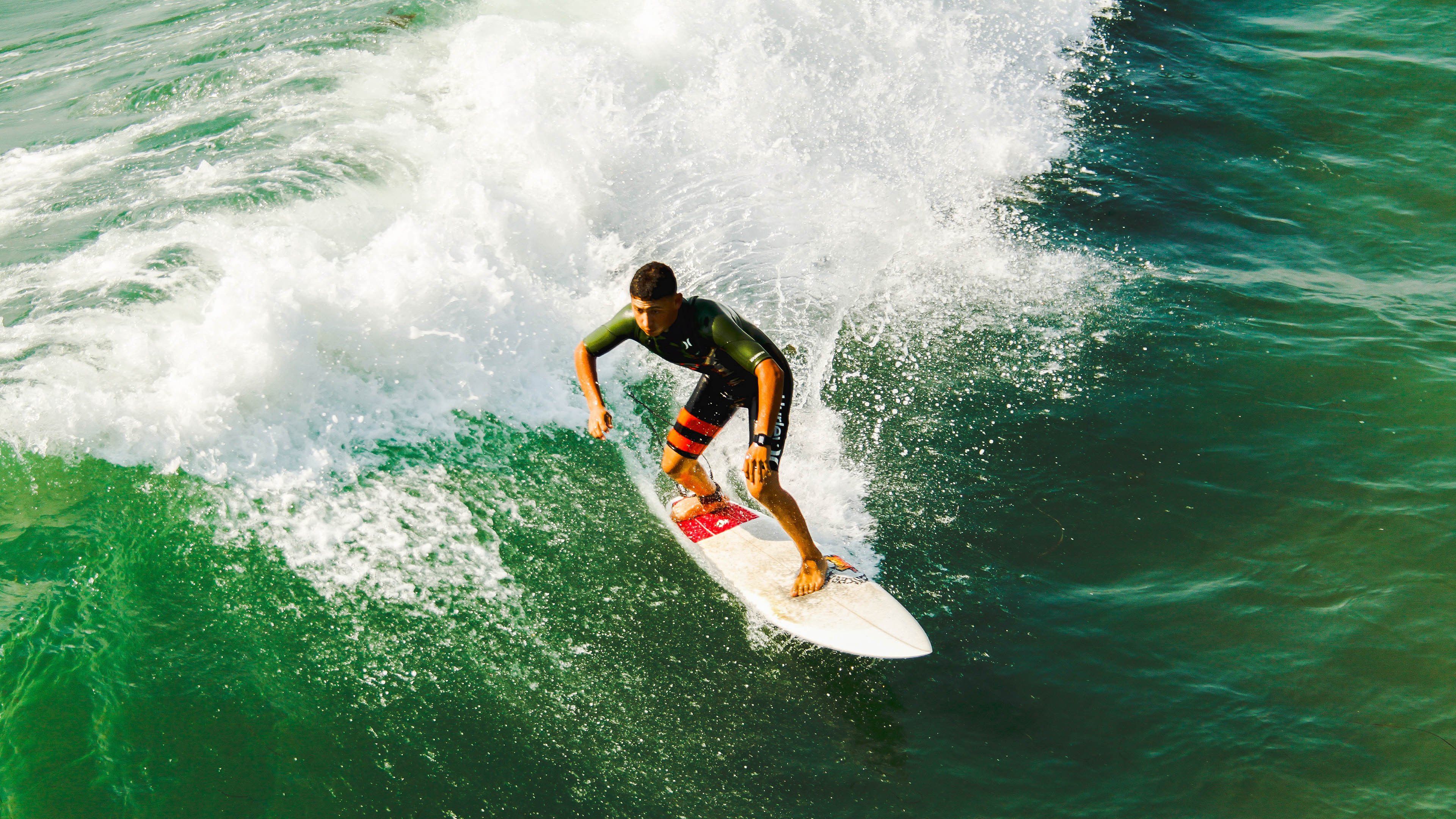 在“逆转”战役中,蒂伊多次用“攻防转换”帮助球队稳住局面!